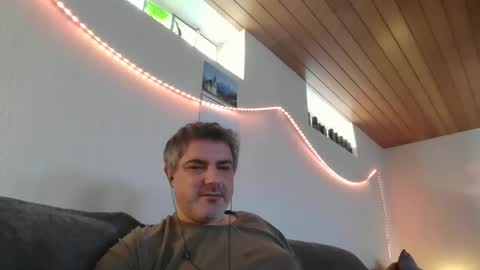 Snapshot of teeforyou chatting on 02-22-25, 08:29 Peter online show from 02-22-25, 08:29