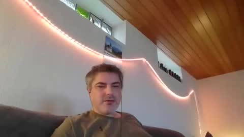 Snapshot of teeforyou chatting on 02-22-25, 02:41 Peter online show from 02-22-25, 02:41