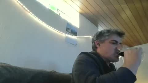 Snapshot of teeforyou chatting on 03-09-25, 08:40 Peter online show from 03-09-25, 08:40