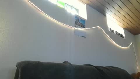 Snapshot of teeforyou chatting on 03-12-25, 01:30 Peter online show from 03-12-25, 01:30