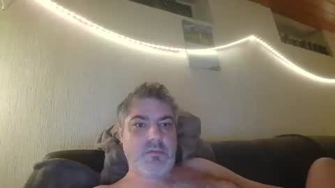 Snapshot of teeforyou chatting on 09-18-25, 09:50 Peter online show from 09-18-25, 09:50