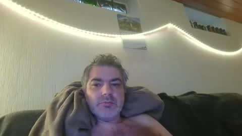 Snapshot of teeforyou chatting on 10-24-25, 03:52 Peter online show from 10-24-25, 03:52