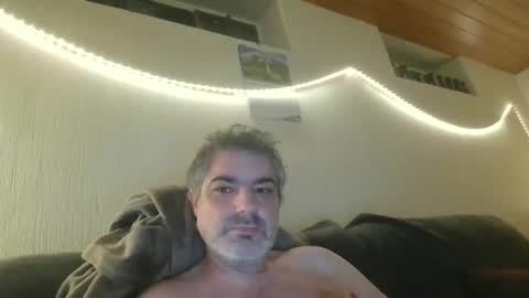 Snapshot of teeforyou chatting on 10-27-25, 05:06 Peter online show from 10-27-25, 05:06