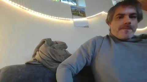 Peter online show from 02-04-26, 01:06