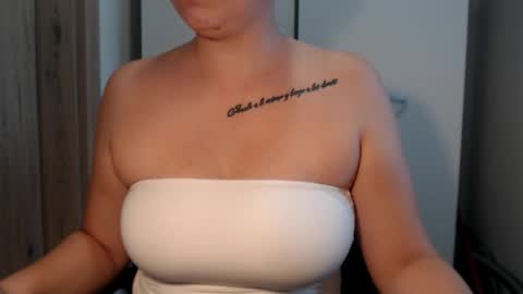 Teeyara  online show from 09-24-25, 11:57