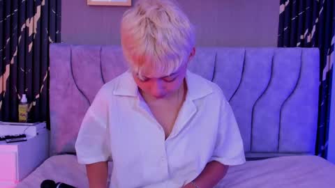 Snapshot of tefi_meow_ chatting on 05-30-26, 03:53 Estefani online show from 05-30-26, 03:53