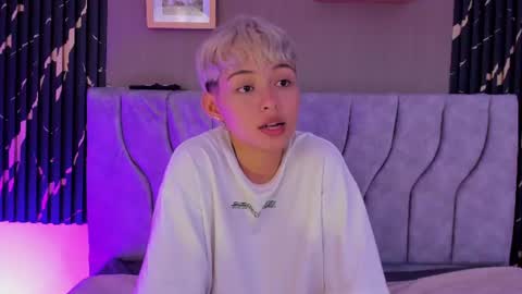 Snapshot of tefi_meow_ chatting on 06-18-26, 02:10 Estefani online show from 06-18-26, 02:10