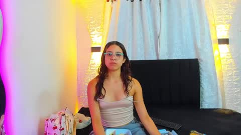 Snapshot of tefi_smit chatting on 05-26-26, 06:59 tefi smit online show from 05-26-26, 06:59