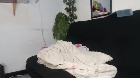 Snapshot of tefy_bratz chatting on 09-20-25, 12:17 tefy_bratz online show from 09-20-25, 12:17