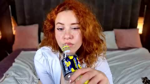 Snapshot of teilahex chatting on 10-08-25, 08:28 teilahex online show from 10-08-25, 08:28