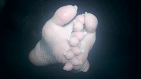 Viv West online show from 10-04-25, 01:25