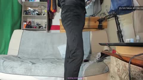 Snapshot of telepaticman chatting on 12-25-24, 04:54 Virg Lszl online show from 12-25-24, 04:54