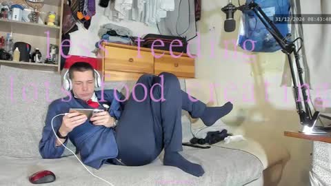 Snapshot of telepaticman chatting on 12-31-24, 07:42 Virg Lszl online show from 12-31-24, 07:42