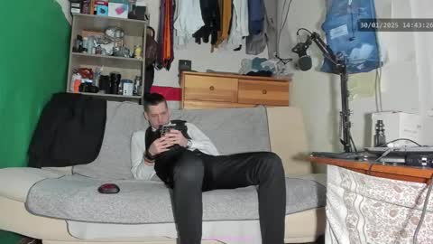 Snapshot of telepaticman chatting on 01-30-25, 01:42 Virg Lszl online show from 01-30-25, 01:42
