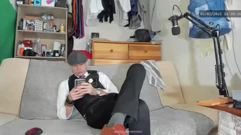 Snapshot of telepaticman chatting on 02-03-25, 01:19 Virg Lszl online show from 02-03-25, 01:19