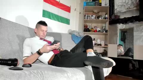 Virg Lszl online show from 01-15-26, 03:38