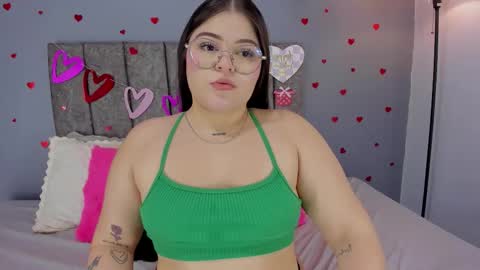 Snapshot of tellme_abby chatting on 02-20-26, 09:48 Abby online show from 02-20-26, 09:48