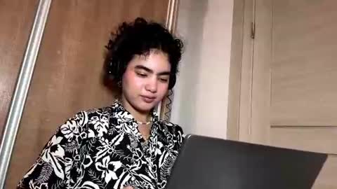Snapshot of temekabrookens chatting on 06-24-26, 04:11 Kelly online show from 06-24-26, 04:11