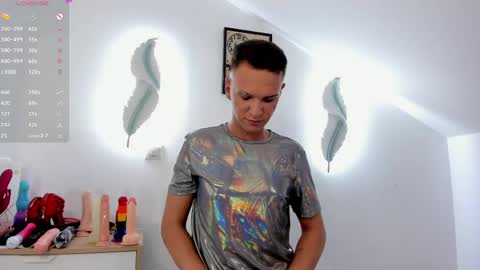 Snapshot of temptationtwink chatting on 05-16-26, 06:39 Andy aka TEMPTATIONTWINK online show from 05-16-26, 06:39
