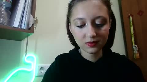 Snapshot of temptingvision chatting on 02-13-25, 06:16 temptingvision online show from 02-13-25, 06:16