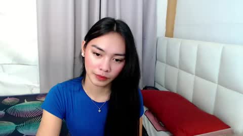 YOGIRL MAXINE online show from 06-12-26, 01:32