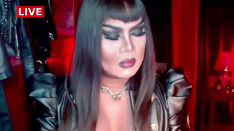 Snapshot of temptress_cocoxxx chatting on 02-11-26, 06:07 Mistress Coco online show from 02-11-26, 06:07