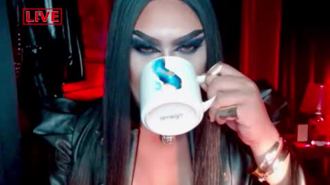 Snapshot of temptress_cocoxxx chatting on 03-23-26, 07:18 Mistress Coco online show from 03-23-26, 07:18