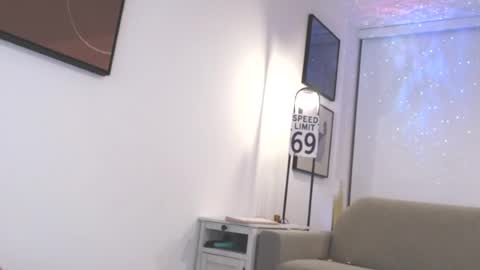Snapshot of temptriss69 chatting on 08-06-26, 06:59 Temptriss69 online show from 08-06-26, 06:59