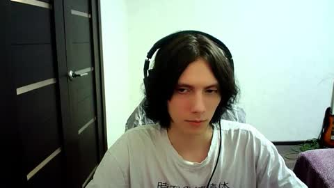 temptvelvet online show from 09-18-25, 05:04