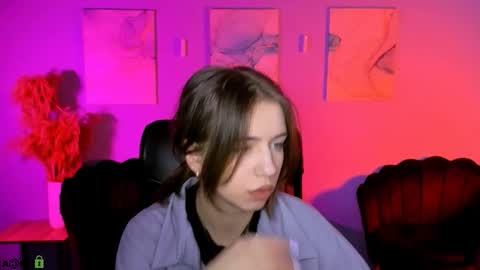 Snapshot of tender_louise chatting on 03-06-26, 09:50 ur Louise online show from 03-06-26, 09:50