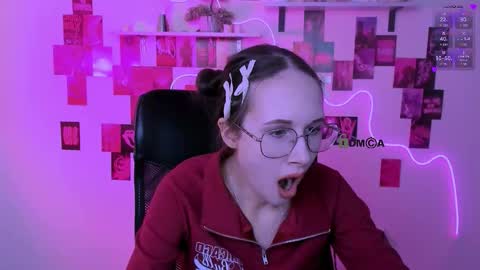 Snapshot of tender_louise chatting on 03-13-26, 09:10 ur Louise online show from 03-13-26, 09:10