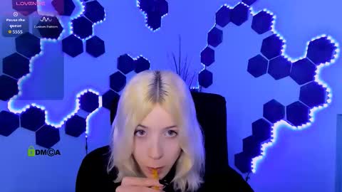 Snapshot of tender_louise chatting on 03-16-26, 09:57 ur Louise online show from 03-16-26, 09:57