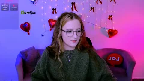 Snapshot of tender_louise chatting on 03-17-26, 08:34 ur Louise online show from 03-17-26, 08:34