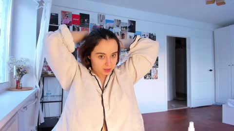 tenderalise online show from 01-04-25, 10:16