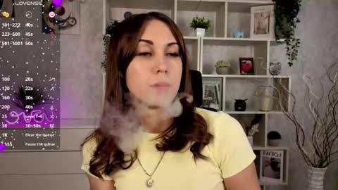 Snapshot of tendermist chatting on 10-29-25, 08:43 Nelly online show from 10-29-25, 08:43