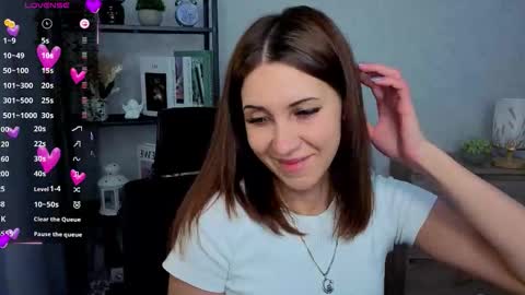 Snapshot of tendermist chatting on 03-04-26, 06:58 Nelly online show from 03-04-26, 06:58