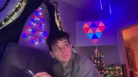 Snapshot of tenger89 chatting on 12-26-24, 06:41 CTimoPa online show from 12-26-24, 06:41