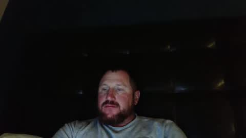 Snapshot of tenn239 chatting on 12-17-25, 01:33 tenn239 online show from 12-17-25, 01:33