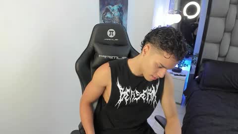 Snapshot of teo_bennet chatting on 10-12-25, 08:08 Teodoro online show from 10-12-25, 08:08