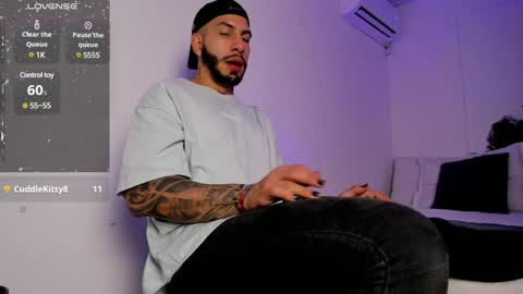 Teo Ferrer online show from 01-02-25, 08:57