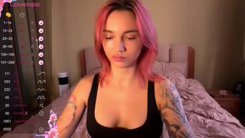 Snapshot of teona_amore chatting on 02-25-26, 10:47 Teya online show from 02-25-26, 10:47