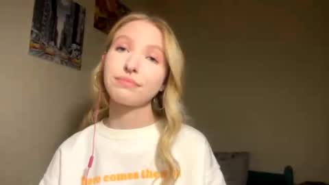 Snapshot of tequilaschlabach chatting on 10-06-25, 06:05 Im Olivia online show from 10-06-25, 06:05