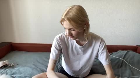 Anna online show from 03-16-26, 05:44