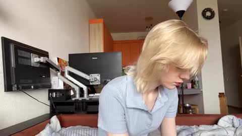 Anna online show from 03-22-26, 05:22