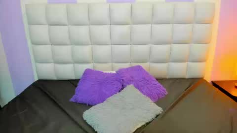 Teresa online show from 09-19-25, 01:56