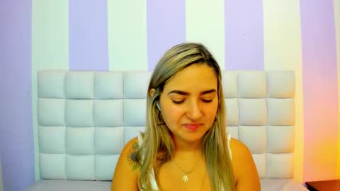 Teresa online show from 09-23-25, 01:58