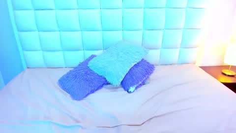 Teresa online show from 11-14-25, 01:32