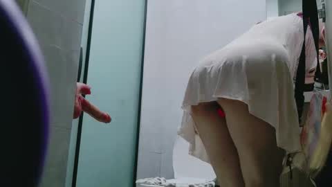 Snapshot of teresaxu95 chatting on 11-01-25, 04:03 robin moon online show from 11-01-25, 04:03