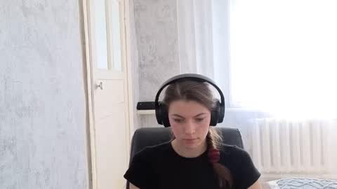 Anny Simpson online show from 09-27-25, 06:18