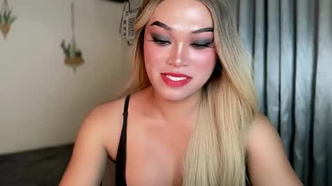 TERRI  the girl will hunt you online show from 02-22-25, 05:12